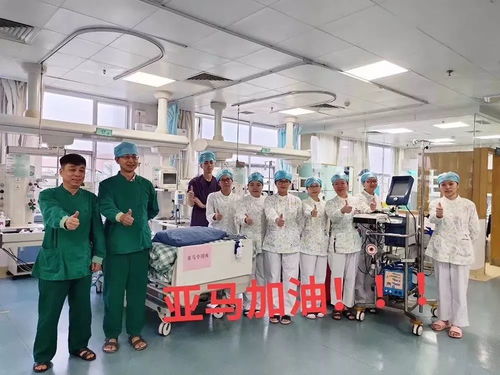 马拉松男选手突然倒地无心跳,东莞医护立即抢救