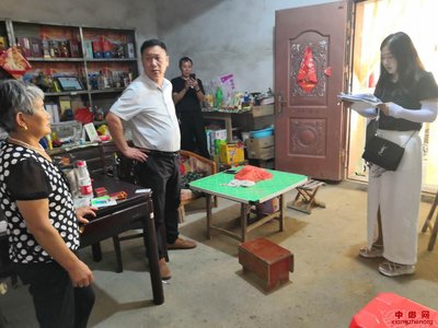 安徽省亳州市谯城区魏岗镇:区医保局领导到魏岗镇走访医疗救助对象